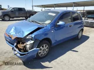 2005 Chevrolet Aveo LS с VIN KL1TD62695B303190, выставлен на аукционе Copart как лот 54049815 с пробегом 143 668 миль миль и Списание • Salvage title. История ставок и продаж доступна на DreamBid. Изображение 1.
