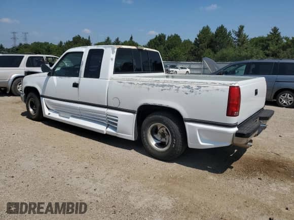 1993 GMC Sierra 1500 z VIN 2GDEC19K6P1529048, wystawiony jako Copart lot #64515825 z przebiegiem 125 941 mil mil oraz Szkoda całkowita • Salvage title. Historia ofert i sprzedaży dostępna na DreamBid. Obrazek 2.