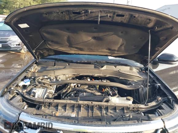 2025 Ford Explorer Platinum with VIN 1FMUK8HH7SGB61293, listed as a IAAI auction lot 43541068 with 17,756 mi miles and . Bid and sale history available at DreamBid. Image 10.