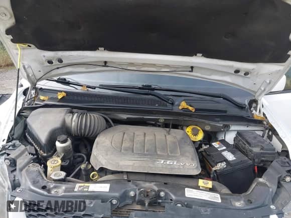 2017 Dodge Grand Caravan GT z VIN 2C4RDGEG9HR860636, wystawiony jako IAAI lot #43235378 z przebiegiem 135 155 mil mil oraz . Historia ofert i sprzedaży dostępna na DreamBid. Obrazek 10.