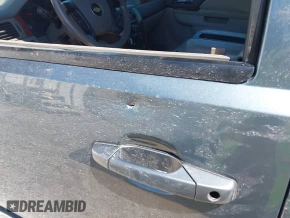 2010 Chevrolet Tahoe LT с VIN 1GNUKBE07AR220465, выставлен на аукционе IAAI как лот 42608027 с пробегом 219 369 миль миль и . История ставок и продаж доступна на DreamBid. Изображение 20.
