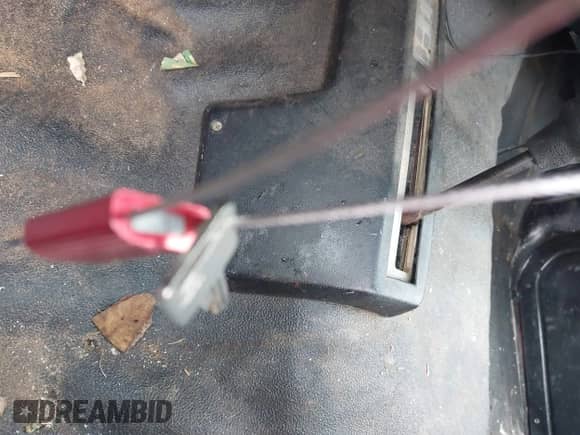 1993 Chevrolet Silverado 1500 с VIN 1GCEK14K4PZ131018, выставлен на аукционе IAAI как лот 43478442 с пробегом 411 276 миль миль и . История ставок и продаж доступна на DreamBid. Изображение 11.