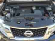 2015 Nissan Pathfinder SV z VIN 5N1AR2MM5FC722098, wystawiony jako Copart lot #72068835 z przebiegiem 152 765 mil mil oraz Szkoda całkowita • Salvage title. Historia ofert i sprzedaży dostępna na DreamBid. Obrazek 12.