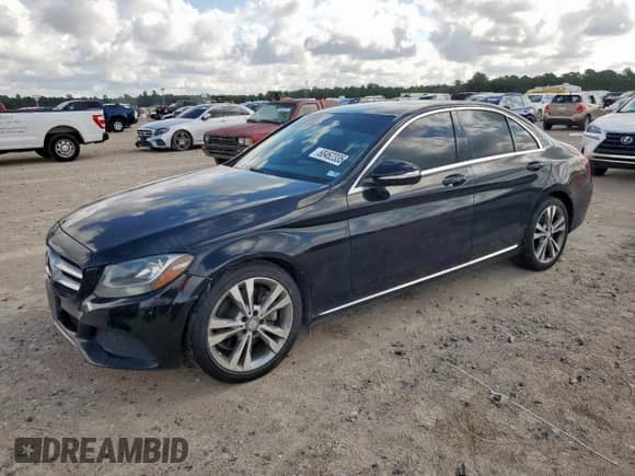 2015 Mercedes-Benz C 300 z VIN 55SWF4JB2FU056000, wystawiony jako Copart lot #68462335 z przebiegiem 91 402 mil mil oraz Szkoda całkowita • Salvage title. Historia ofert i sprzedaży dostępna na DreamBid. Obrazek 1.
