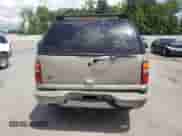 2002 Chevrolet Suburban Z71 z VIN 3GNFK16Z42G348325, wystawiony jako Copart lot #55490665 z przebiegiem 343 745 mil mil oraz Szkoda całkowita • Salvage title. Historia ofert i sprzedaży dostępna na DreamBid. Obrazek 6.
