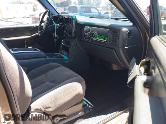 2002 Chevrolet Silverado 1500 LS с VIN 1GCEC14T22Z194035, выставлен на аукционе IAAI как лот 42620023 с пробегом Не указан миль и . История ставок и продаж доступна на DreamBid. Изображение 5.