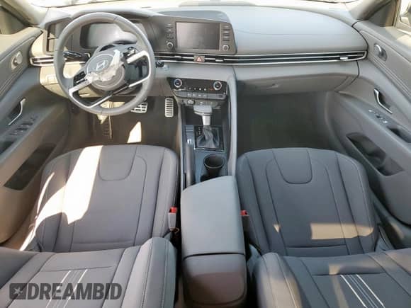 2025 Hyundai Elantra SEL Sport с VIN KMHLM4DG7SU961816, выставлен на аукционе Copart как лот 71146375 с пробегом 3 741 миль миль и Списание • Salvage title. История ставок и продаж доступна на DreamBid. Изображение 8.