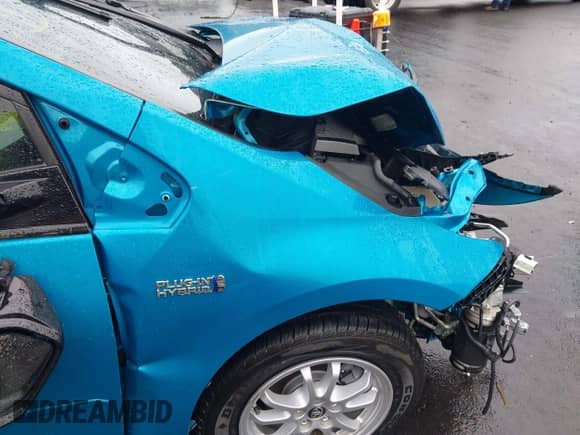 2018 Toyota Prius Plus z VIN JTDKARFP7J3070223, wystawiony jako IAAI lot #42922283 z przebiegiem 65 134 mil mil oraz . Historia ofert i sprzedaży dostępna na DreamBid. Obrazek 6.