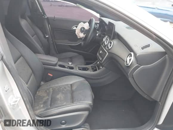 2018 Mercedes-Benz CLA 250 с VIN WDDSJ4EB4JN546706, выставлен на аукционе IAAI как лот 43045700 с пробегом 62 138 миль миль и . История ставок и продаж доступна на DreamBid. Изображение 5.