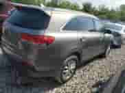 2018 Kia Sorento L with VIN 5XYPG4A37JG410929, listed as a Copart auction lot 53952475 with 114,118 mi miles and Clean title. Bid and sale history available at DreamBid. Image 3.