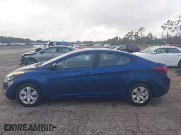 2016 Hyundai Elantra SE с VIN 5NPDH4AE1GH677034, выставлен на аукционе IAAI как лот 43423155 с пробегом 160 834 миль миль и . История ставок и продаж доступна на DreamBid. Изображение 14.