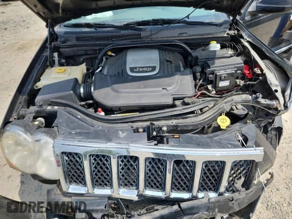 2008 Jeep Grand Cherokee Overland with VIN 1J8HR68278C177665, listed as a Copart auction lot 69455425 with 207,262 mi miles and Salvage title. Bid and sale history available at DreamBid. Image 12.