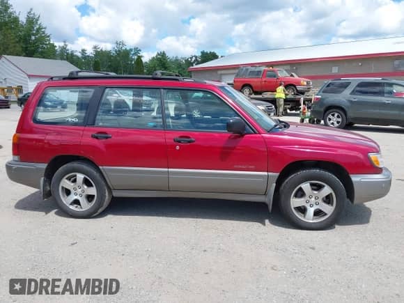 1999 Subaru Forester S with VIN JF1SF6558XH709095, listed as a IAAI auction lot 42893261 with 132,877 mi miles and . Bid and sale history available at DreamBid. Image 14.