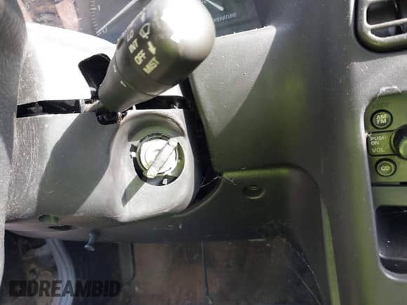 2001 Saturn SC with VIN 1G8ZN12891Z234288, listed as a IAAI auction lot 42041546 with Not provided miles and . Bid and sale history available at DreamBid. Image 11.