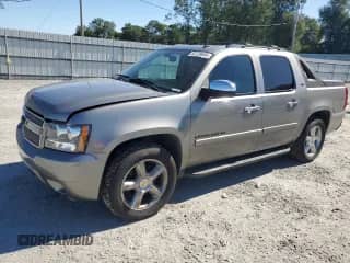 2008 Chevrolet Avalanche LTZ с VIN 3GNFK12348G255380, выставлен на аукционе Copart как лот 82228655 с пробегом 234 910 миль миль и Списание • Salvage title. История ставок и продаж доступна на DreamBid. Изображение 1.