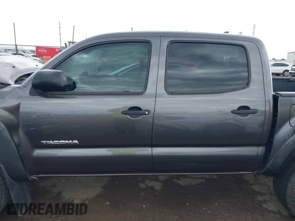 2015 Toyota Tacoma PreRunner with VIN 5TFJU4GN5FX083541, listed as a IAAI auction lot 43379152 with 97,547 mi miles and . Bid and sale history available at DreamBid. Image 15.