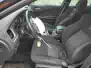 2020 Dodge Charger Scat Pack z VIN 2C3CDXGJ2LH232418, wystawiony jako Copart lot #52295445 z przebiegiem 47 483 mil mil oraz Szkoda całkowita • Salvage title. Historia ofert i sprzedaży dostępna na DreamBid. Obrazek 7.