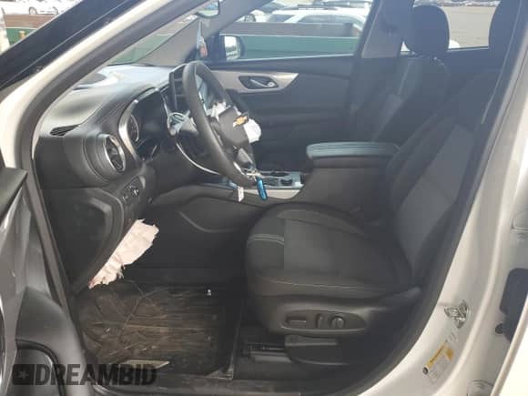 2023 Chevrolet Blazer LT z VIN 3GNKBCR48PS125882, wystawiony jako Copart lot #64478165 z przebiegiem 93 105 mil mil oraz Szkoda całkowita • Salvage title. Historia ofert i sprzedaży dostępna na DreamBid. Obrazek 7.