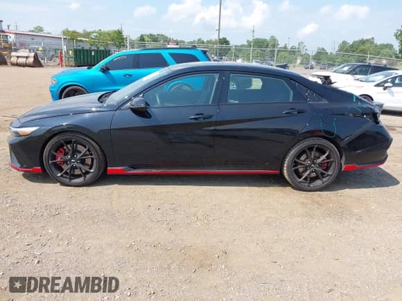 2025 Hyundai Elantra z VIN KMHLW4DK8SU027758, wystawiony jako IAAI lot #42824119 z przebiegiem 6 380 mil mil oraz . Historia ofert i sprzedaży dostępna na DreamBid. Obrazek 15.