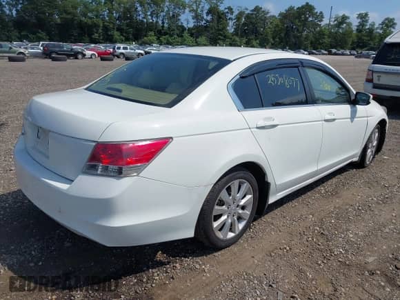 2010 Honda Accord EX with VIN 1HGCP2F78AA180804, listed as a IAAI auction lot 42990346 with Not provided miles and . Bid and sale history available at DreamBid. Image 4.