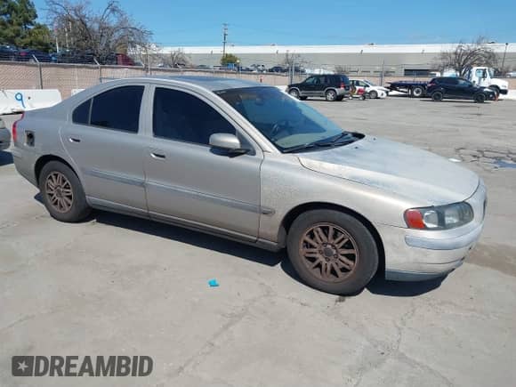 2004 Volvo S60 с VIN YV1RS64A842389787, выставлен на аукционе IAAI как лот 41853856 с пробегом 54 305 миль миль и . История ставок и продаж доступна на DreamBid. Изображение 1.