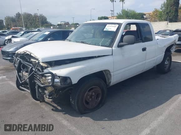 1998 Dodge 1500 with VIN 3B7HC13Y8WG176185, listed as a IAAI auction lot 43324950 with 257,836 mi miles and . Bid and sale history available at DreamBid. Image 2.