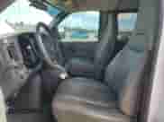 2014 Chevrolet Express Passenger LS с VIN 1GNSGBF44E1147795, выставлен на аукционе Copart как лот 90305755 с пробегом 124 358 миль миль и Чистый • Clean title. История ставок и продаж доступна на DreamBid. Изображение 7.
