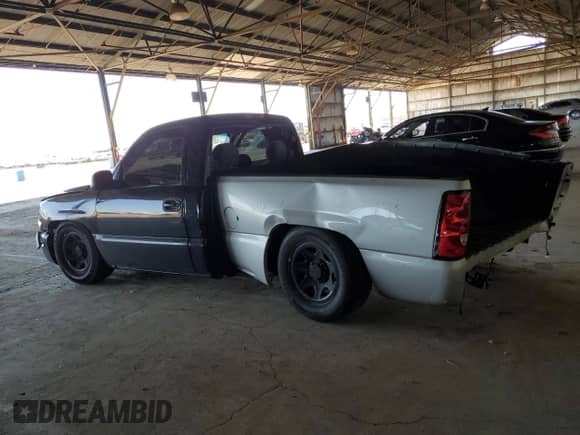 2000 GMC Sierra 1500 SL с VIN 1GTEC14W2YZ175875, выставлен на аукционе Copart как лот 53395745 с пробегом Не указан миль и Списание • Salvage title. История ставок и продаж доступна на DreamBid. Изображение 2.