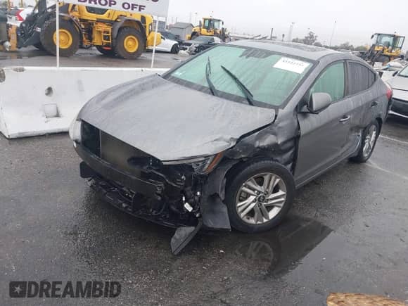 2019 Hyundai Elantra Value Edition z VIN 5NPD84LF0KH428500, wystawiony jako IAAI lot #41522735 z przebiegiem 39 390 mil mil oraz . Historia ofert i sprzedaży dostępna na DreamBid. Obrazek 2.