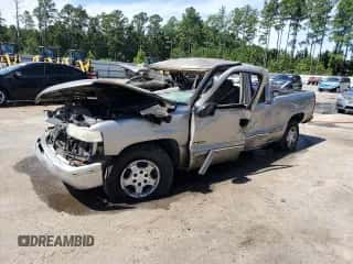 1999 Chevrolet Silverado 1500 LS z VIN 2GCEC19T8X1118361, wystawiony jako Copart lot #69662905 z przebiegiem Nie podano mil oraz Nie do naprawy • Non repairable. Historia ofert i sprzedaży dostępna na DreamBid. Obrazek 1.