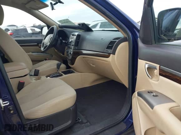 2010 Hyundai Santa Fe GLS z VIN 5NMSG3AB4AH388292, wystawiony jako IAAI lot #43460660 z przebiegiem 182 815 mil mil oraz . Historia ofert i sprzedaży dostępna na DreamBid. Obrazek 5.