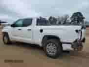 2023 Toyota Tundra SR5 с VIN 5TFLA5DA3PX129765, выставлен на аукционе Copart как лот 45352115 с пробегом 35 589 миль миль и Списание • Salvage title. История ставок и продаж доступна на DreamBid. Изображение 2.