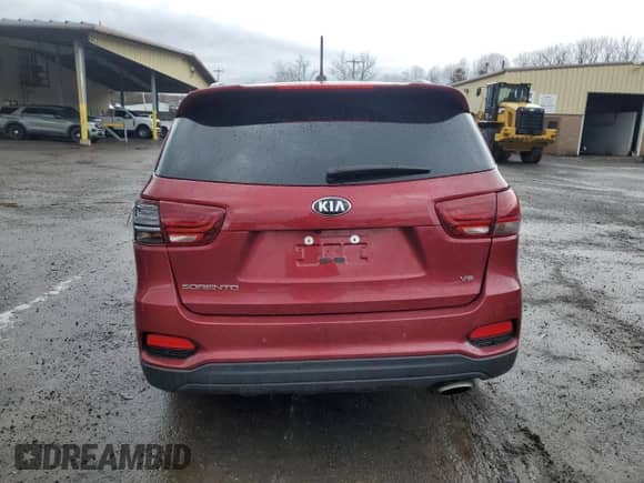 2020 Kia Sorento S with VIN 5XYPGDA56LG694543, listed as a Copart auction lot 47015775 with 61,135 mi miles and Salvage title. Bid and sale history available at DreamBid. Image 6.