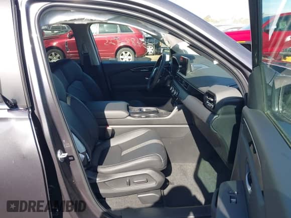 2025 Honda Pilot EX-L с VIN 5FNYG1H44SB143890, выставлен на аукционе IAAI как лот 43488425 с пробегом 6 039 миль миль и . История ставок и продаж доступна на DreamBid. Изображение 5.