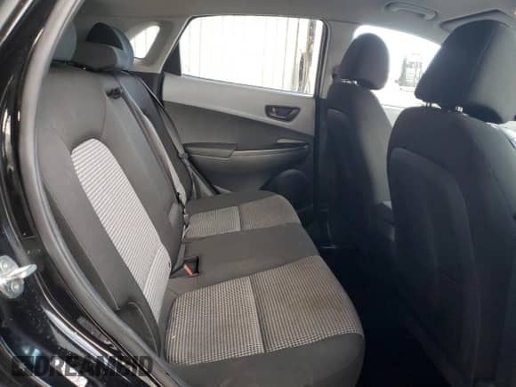 2021 Hyundai Kona SE z VIN KM8K12AA1MU687279, wystawiony jako Copart lot #71052535 z przebiegiem 83 934 mil mil oraz Czysty tytuł • Clean title. Historia ofert i sprzedaży dostępna na DreamBid. Obrazek 10.