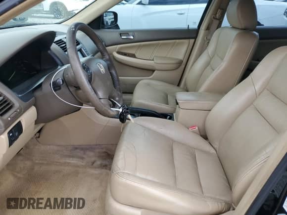 2006 Honda Accord EX-L z VIN 1HGCM66816A063078, wystawiony jako Copart lot #67975055 z przebiegiem 192 067 mil mil oraz Szkoda całkowita • Salvage title. Historia ofert i sprzedaży dostępna na DreamBid. Obrazek 7.