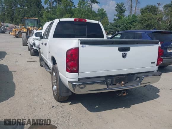 2008 Dodge 1500 SLT with VIN 1D7HA18238S580717, listed as a IAAI auction lot 43019708 with 200,701 mi miles and . Bid and sale history available at DreamBid. Image 3.