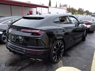 2021 Lamborghini Urus with VIN ZPBUA1ZL0MLA14933, listed as a IAAI auction lot 41693949 with 34,449 mi miles and . Bid and sale history available at DreamBid. Image 4.