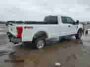 2017 Ford F-250 XLT z VIN 1FT7X2B67HED50926, wystawiony jako Copart lot #83875475 z przebiegiem 124 968 mil mil oraz Czysty tytuł • Clean title. Historia ofert i sprzedaży dostępna na DreamBid. Obrazek 3.