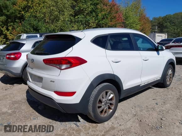 2016 Hyundai Tucson SE z VIN KM8J3CA49GU053020, wystawiony jako IAAI lot #43338289 z przebiegiem Nie podano mil oraz . Historia ofert i sprzedaży dostępna na DreamBid. Obrazek 4.