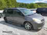 2005 Toyota Sienna XLE with VIN 5TDZA22CX5S352868, listed as a Copart auction lot 71227854 with 91,642 mi miles and Salvage title. Bid and sale history available at DreamBid. Image 4.