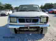 2000 Nissan Frontier XE with VIN 1N6ED26T0YC326640, listed as a Copart auction lot 88796235 with 292,015 mi miles and Salvage title. Bid and sale history available at DreamBid. Image 5.