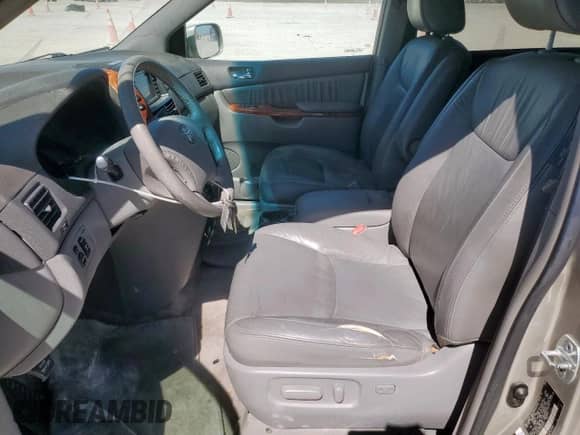 2010 Toyota Sienna XLE с VIN 5TDYK4CC3AS294874, выставлен на аукционе Copart как лот 85746225 с пробегом 178 594 миль миль и Списание • Salvage title. История ставок и продаж доступна на DreamBid. Изображение 7.