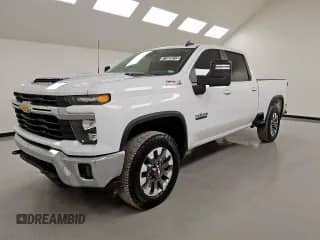 2024 Chevrolet Silverado 2500HD LT z VIN 1GC4YNEY8RF178514, wystawiony jako Copart lot #71929215 z przebiegiem 114 648 mil mil oraz Czysty tytuł • Clean title. Historia ofert i sprzedaży dostępna na DreamBid. Obrazek 1.