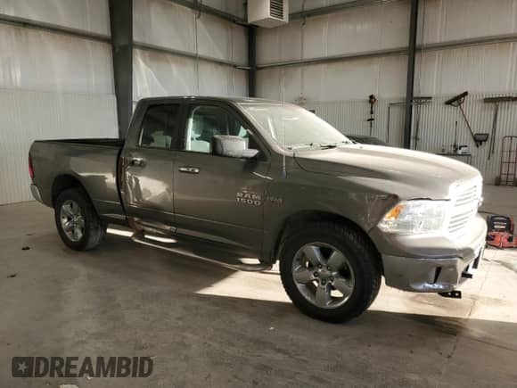 2013 Ram 1500 Big Horn z VIN 1C6RR7GT8DS695349, wystawiony jako Copart lot #86693705 z przebiegiem 139 299 mil mil oraz Szkoda całkowita • Salvage title. Historia ofert i sprzedaży dostępna na DreamBid. Obrazek 4.