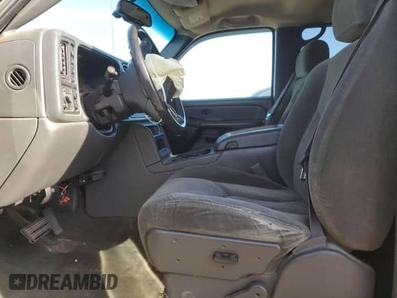 2004 Chevrolet Silverado 1500 LT с VIN 2GCEK13T041434585, выставлен на аукционе Copart как лот 81670295 с пробегом 398 825 миль миль и Списание • Salvage title. История ставок и продаж доступна на DreamBid. Изображение 7.