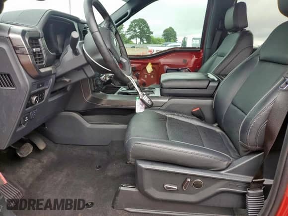 2025 Ford F-150 Lariat с VIN 1FTFW5L8XSFA15404, выставлен на аукционе Copart как лот 58945285 с пробегом 3 454 миль миль и Списание • Salvage title. История ставок и продаж доступна на DreamBid. Изображение 7.