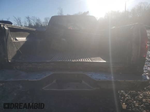 1996 Chevrolet Silverado 2500 с VIN 1GCGC29R7TE196495, выставлен на аукционе Copart как лот 81693644 с пробегом 290 646 миль миль и Списание • Salvage title. История ставок и продаж доступна на DreamBid. Изображение 6.