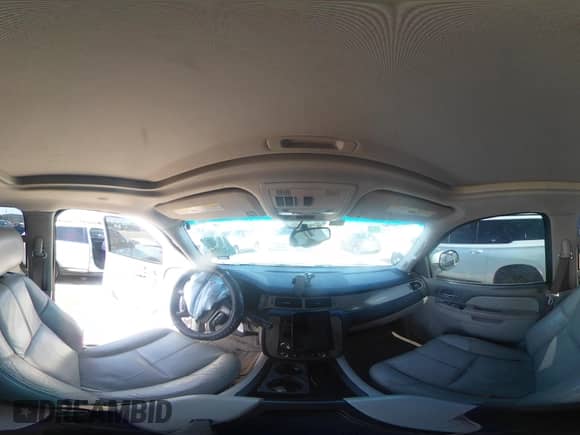 2010 Chevrolet Suburban LT z VIN 1GNUCJE04AR145330, wystawiony jako IAAI lot #42579675 z przebiegiem 185 242 mil mil oraz . Historia ofert i sprzedaży dostępna na DreamBid. Obrazek 18.