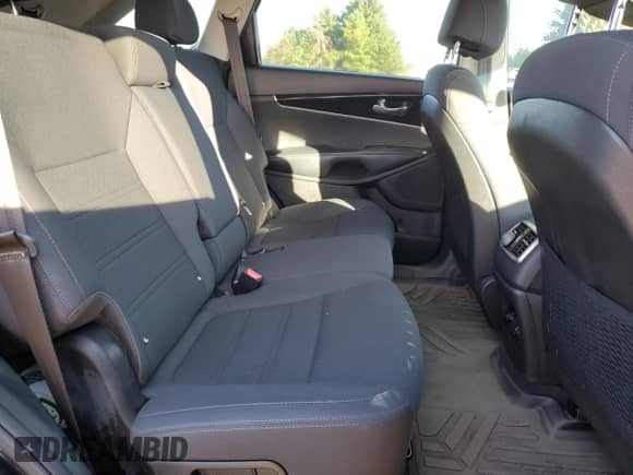 2017 Kia Sorento LX with VIN 5XYPGDA50HG329413, listed as a Copart auction lot 70148875 with 111,594 mi miles and Salvage title. Bid and sale history available at DreamBid. Image 11.